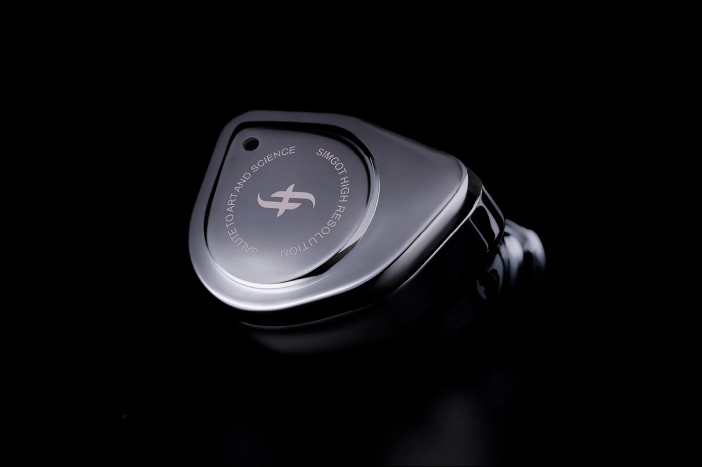 one simgot ew200 iem on a black background