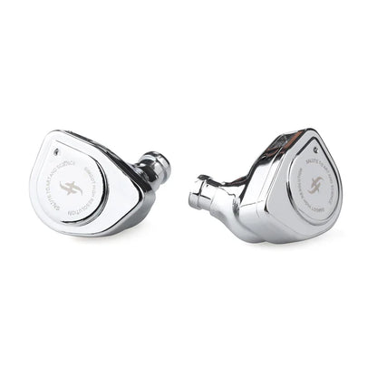 Pair of simgot ew200 on a white background