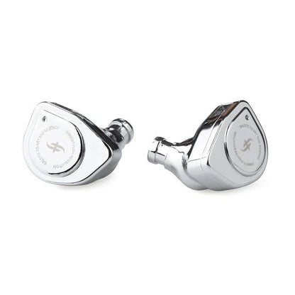 Pair of simgot ew200 on a white background
